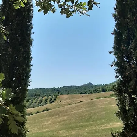 Poggio Bicchieri 팜스테이 *